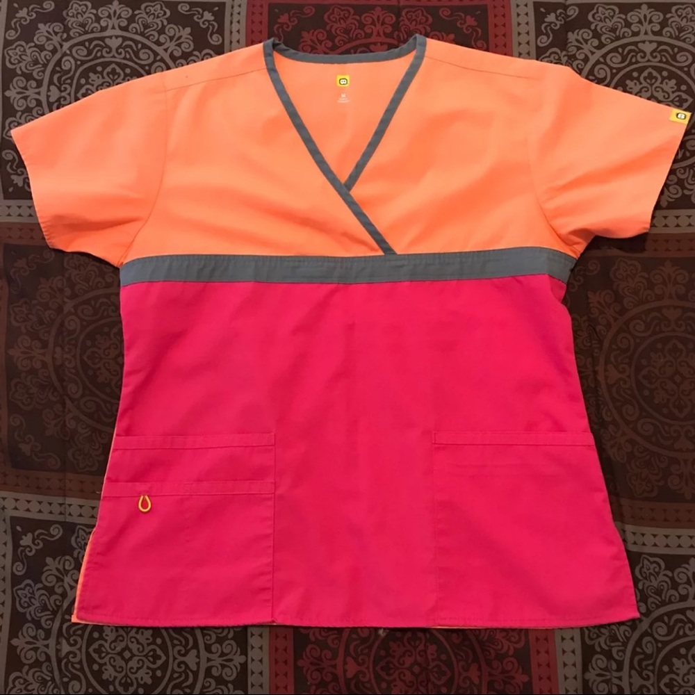 Wonder Wink Scrub Set